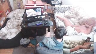 mutter erwischt mich beim familienporno schaun
