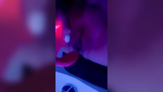 Beauty Women Having Fun with her Snatch into the Bae Bath, Rough Orgasm