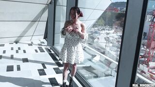 La Touriste Néerlandaise Esluna Love Baisée Par two Inconnus, Exhib En Outdoor
