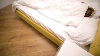 Morning sex with my Beauty roommate when my lover is not at home