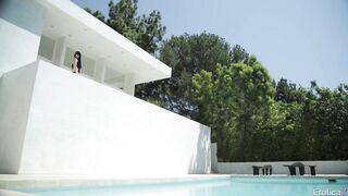 Natalie Heart poolside allure