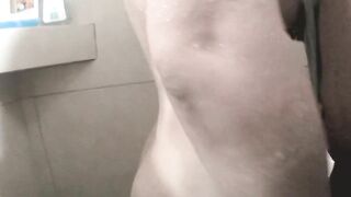 Hand Job inside the Shower, i Masturbate her too