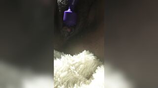 Creamy Twat Squirting into the Vehicle at the Park