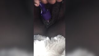 Creamy Twat Squirting into the Vehicle at the Park