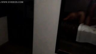 vecina madura se mueve rico cuando la tengo de perrito