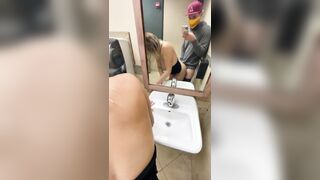 Toilet Cumshot Quickie