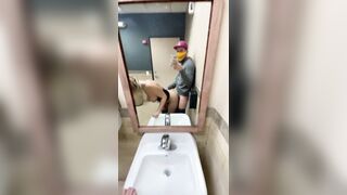 Toilet Cumshot Quickie