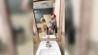 Toilet Cumshot Quickie