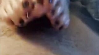 Tattooed Gf with Beauty Foot like to Gives Turf Job till he Cum