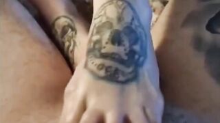 Tattooed Gf with Beauty Foot like to Gives Turf Job till he Cum