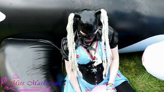 Miss Maskerade Latex Doll Having Fun and Pop Balloon - Looner Bdsm into