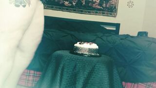 Cake Sitting