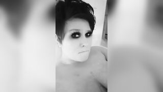 Getting myself off into a Hottie Hot Tub