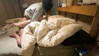 個人撮影　覆面男がパンティーだけ脱がして、パイパンおまんこに鬼ピストン！膣奥ばかりゴンゴンされて理性崩壊！！