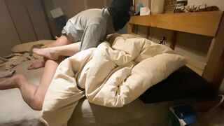 個人撮影　覆面男がパンティーだけ脱がして、パイパンおまんこに鬼ピストン！膣奥ばかりゴンゴンされて理性崩壊！！