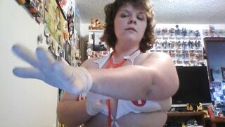 BEAUTY CHUBBY NURSE DOES ANOTHER SELF-EXAM