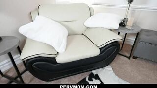 Curvy Blonde mom London Rose Stimulates Stepson to be more Gentle with