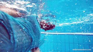 Beauty Tight Eighteen Marusia Swims Nude Underwater