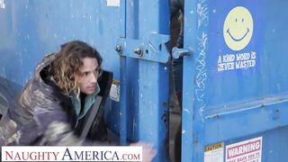 Erotic America - Newly Single milf, Linzee Ryder, Ride the first Penis