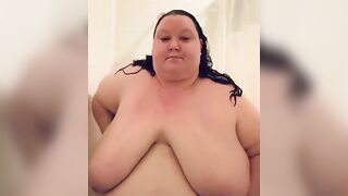 HOTTIE BBW SOAPY SHOWER