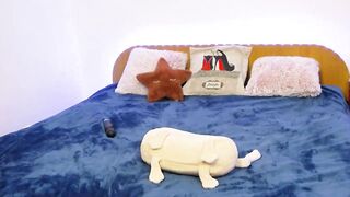 babe Masturbates with Finger Fuck Snatch and Butt