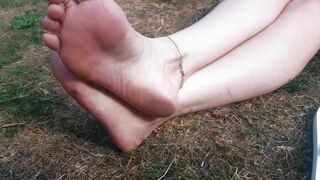 Candid Toes - Outside
