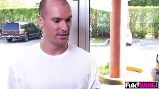 Mariah Banks Fucks The AC Repair Man Dick