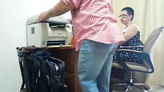 Lady Boss give Vagina for Cunnilingus with Engineer Lady Boss Boss and