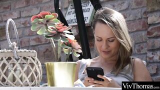 Goddess Blonde eats thin brunettes twat