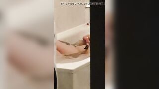 Freundin beim Baden heimlich gefilmt