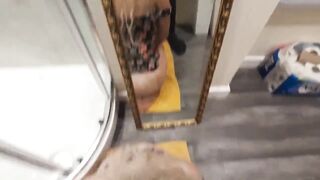 Studentessa italiana scopata into bagno durante una festa