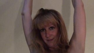 Babe kitchen dance three