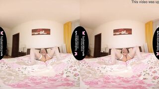 Solo blonde MILF, Jarushka Ross is masturbating, into VR
