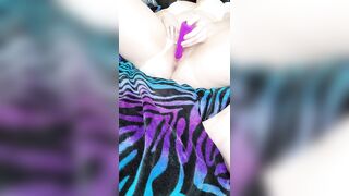 Fucking my Cunt with a Toy