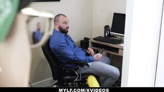 Huge Tits mom Maid Penny Barber Ride her Boss and Lets him