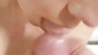 Lesbo got Sperm on the Face for a Bet, Cum Shoot Facial