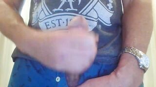 Vulgar fit guy stroking to nice cummed