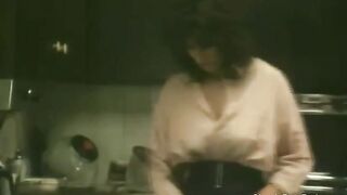 Having Fun with Vintage Hair and Porn just to Feel the Fun