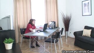 Vert mature old lady double penetration inside the office