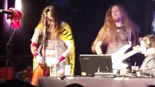 GOAT and your MILF : double penetration Live into Austin, TX on the