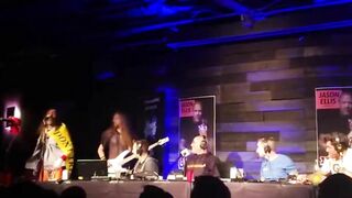 GOAT and your MILF : double penetration Live into Austin, TX on the