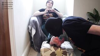 Toes Sub Worships Smoking Female Domination Foot