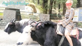 Voluptuous Masked Blonde having Fun Ride Real Unshaved Yak