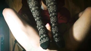 Toes full of cum after turf job