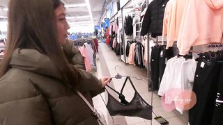 19 yo blown penis inside the fitting room