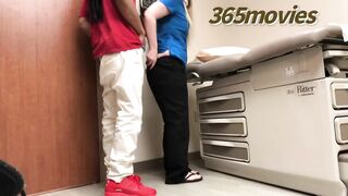 (Sneaky Work Sex) Gangster Fucks Nurse inside Doctors Office on her Lunch