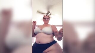 Snapchat Story - Ripping Leggings