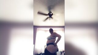 Snapchat Story - Ripping Leggings