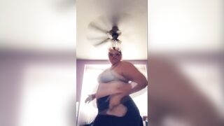 Snapchat Story - Ripping Leggings