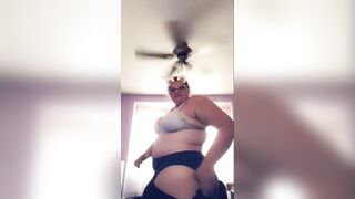 Snapchat Story - Ripping Leggings